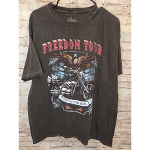 Trust The Universal Graphic Tee Mens Size Large Freedom Vintage Short Sleeve